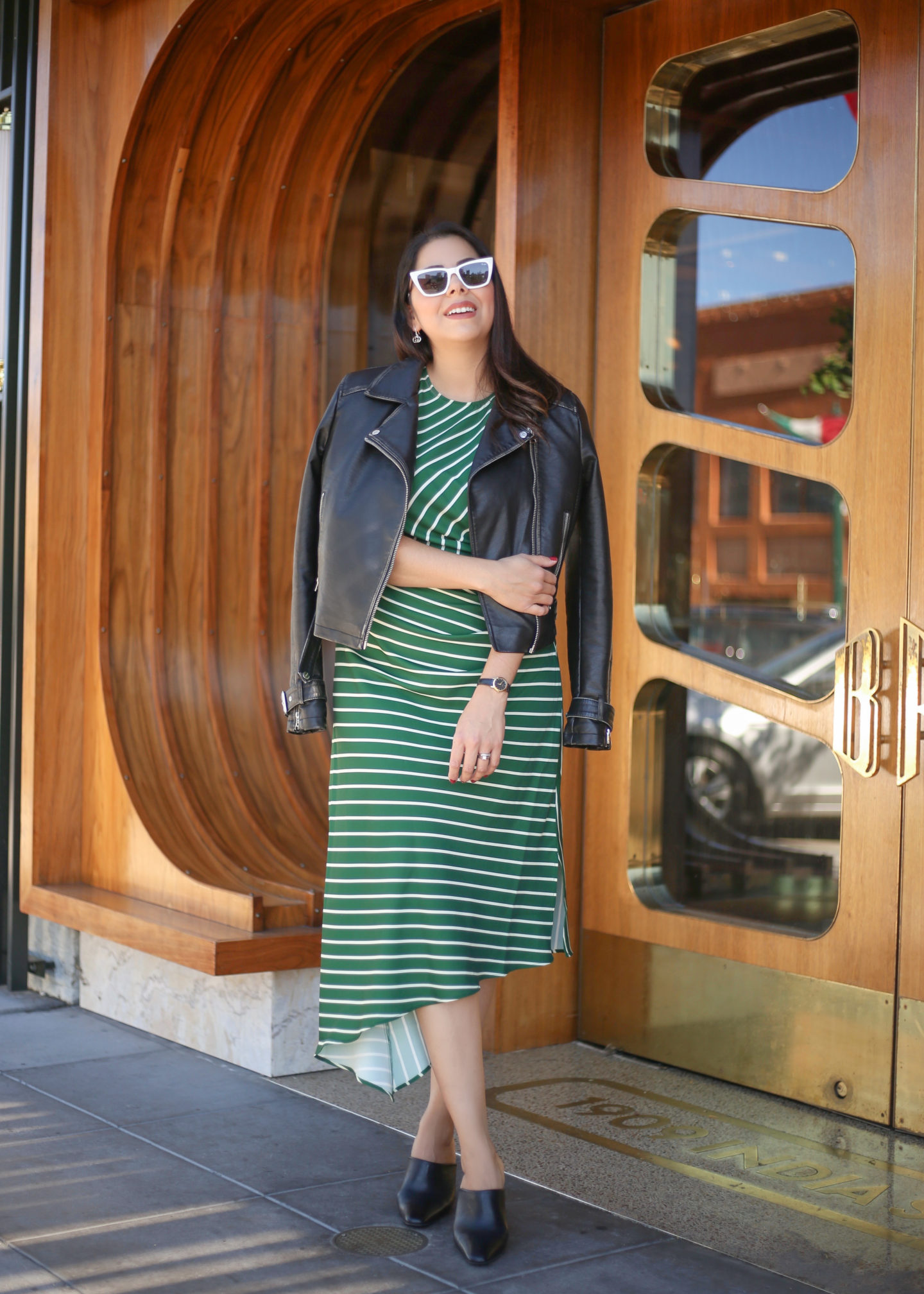 on point  Fashion, Mules street style, Chic outfits