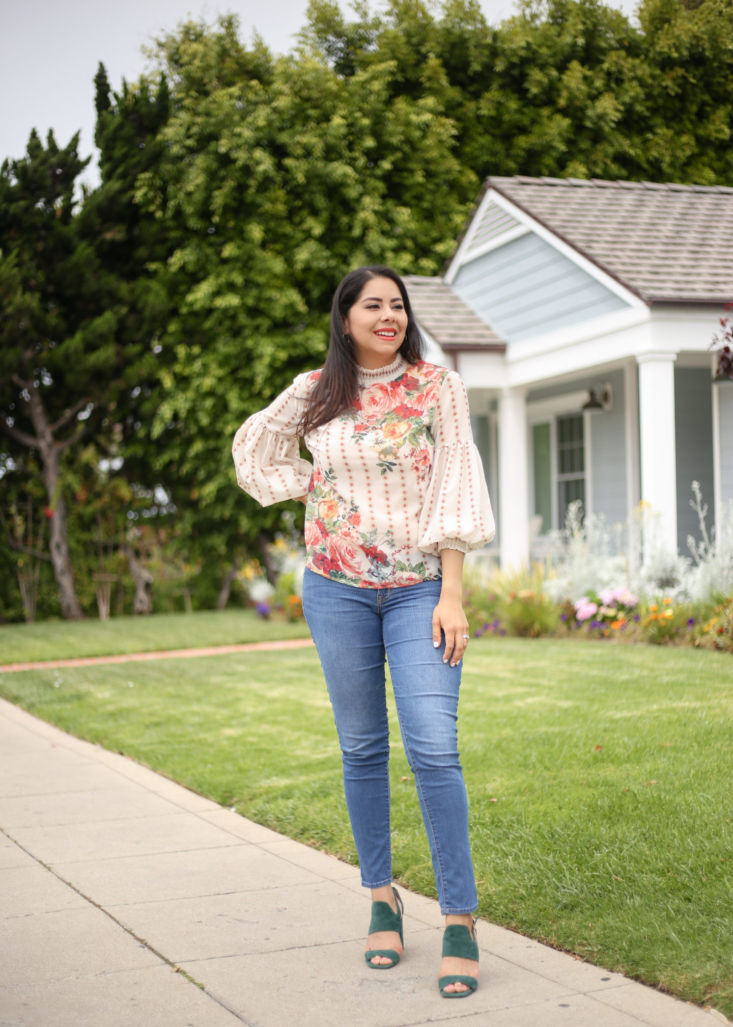 how to wear a floral statement top, how to wear a floral statement blouse
