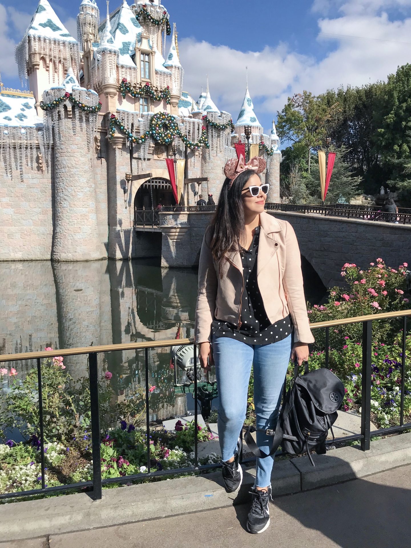 Christmas Cinderella Castle, what to wear to Disneyland during the Holidays
