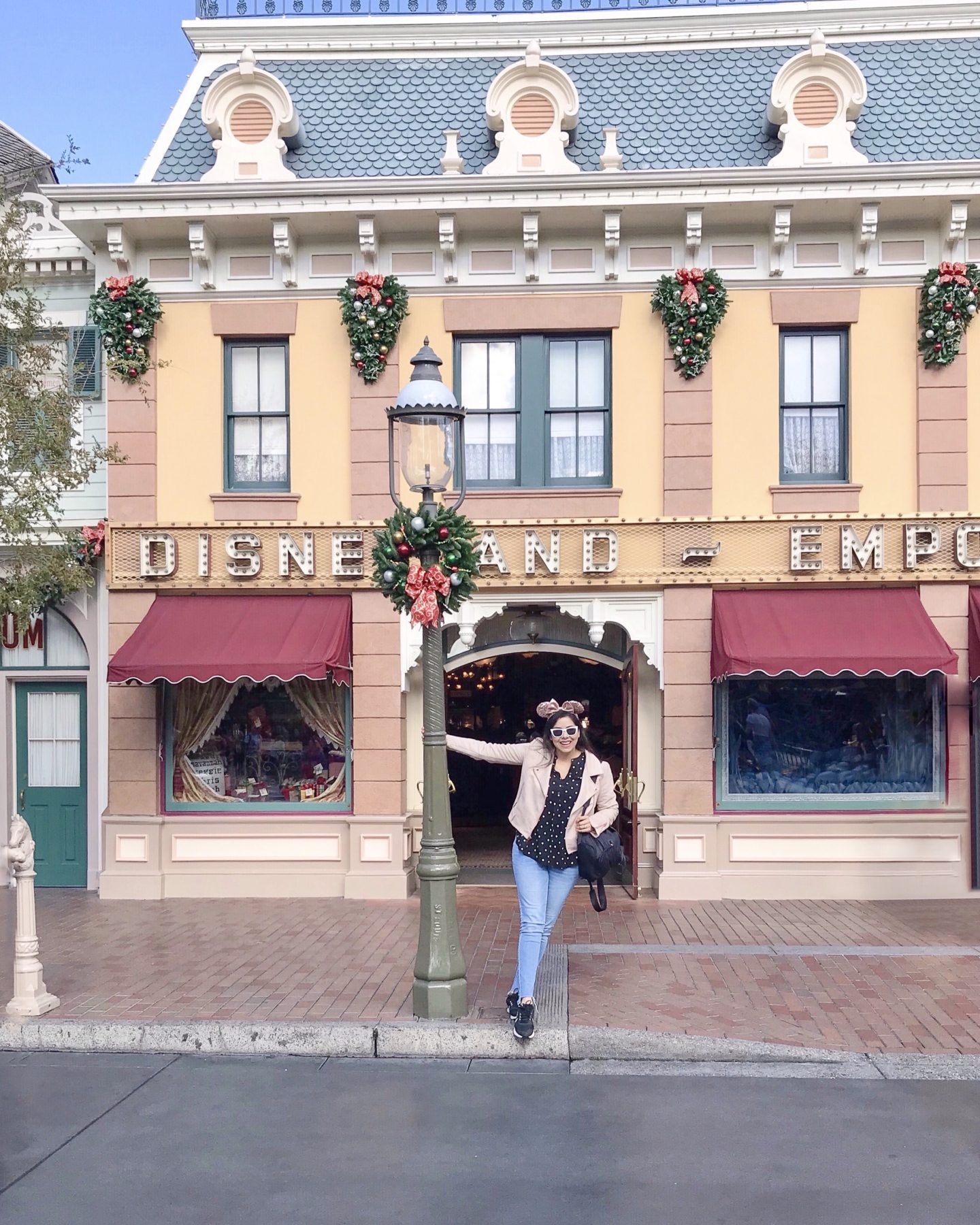 Disneyland during the Holidays, Mainstreet USA during the Holidays
