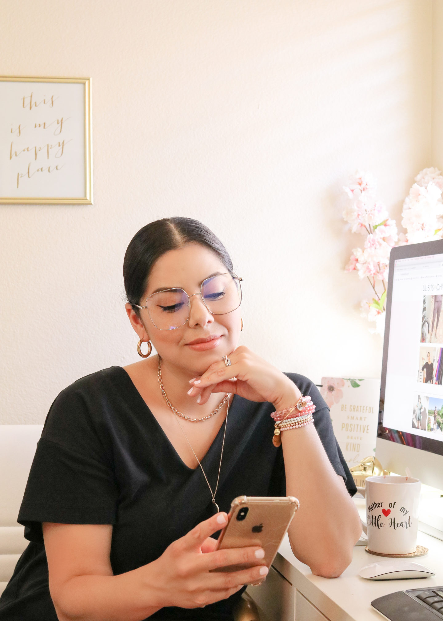 Blogger life and style, black tee dress, how to wear oversized blue light glasses