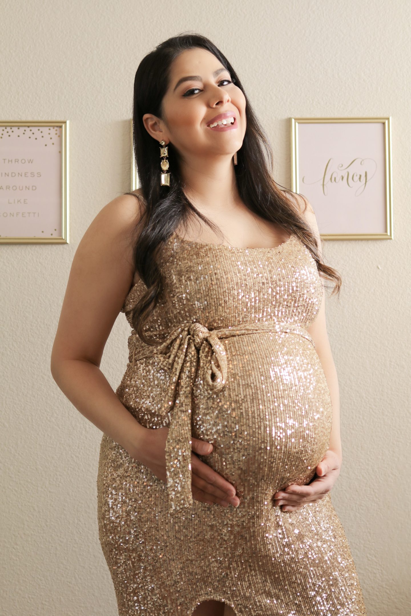 Elegant and Glam Maternity Dresses, gold sequins maternity dress, latina mom blogger