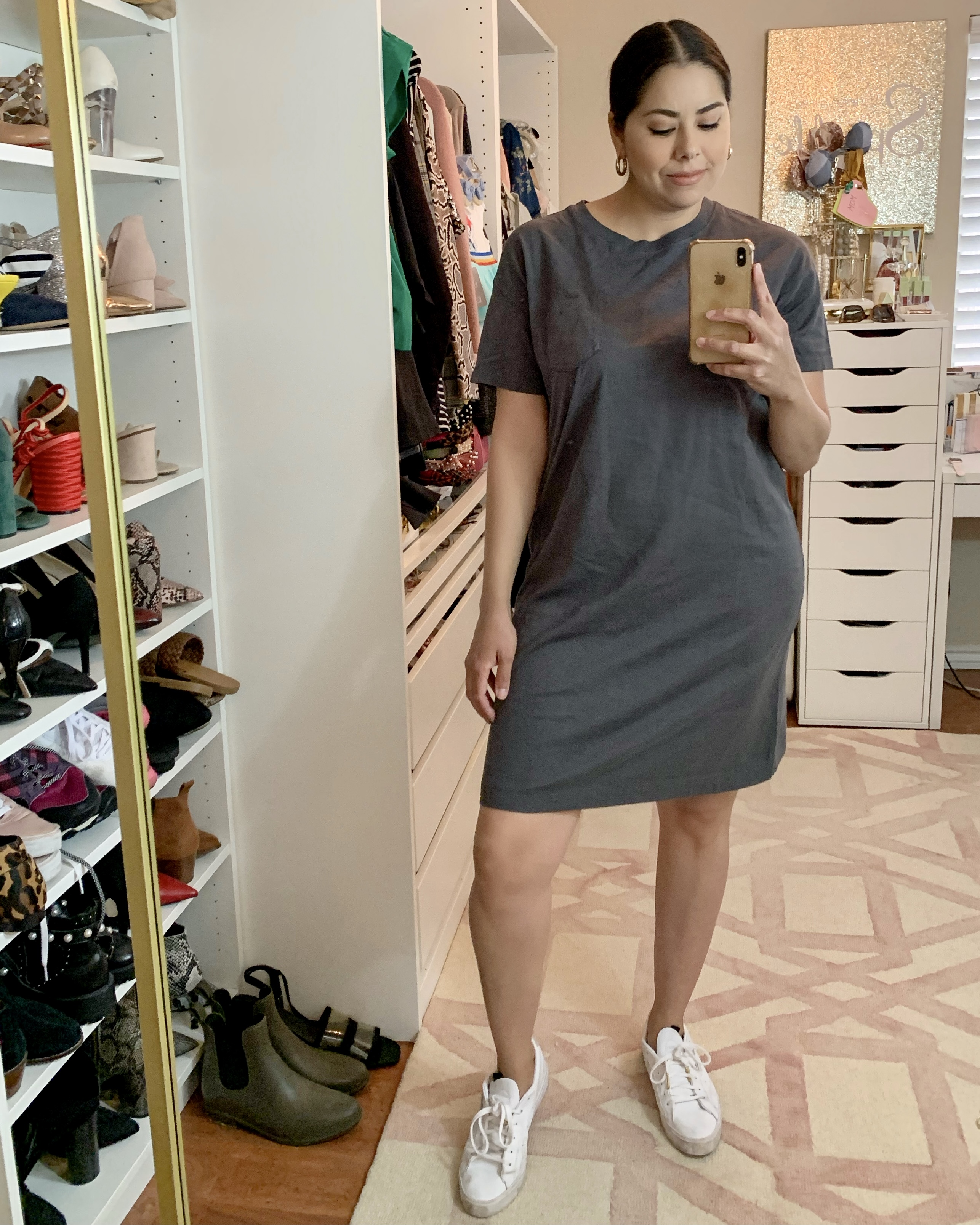 gray tee dress outfit, old navy style 2021, how to style a tee dress