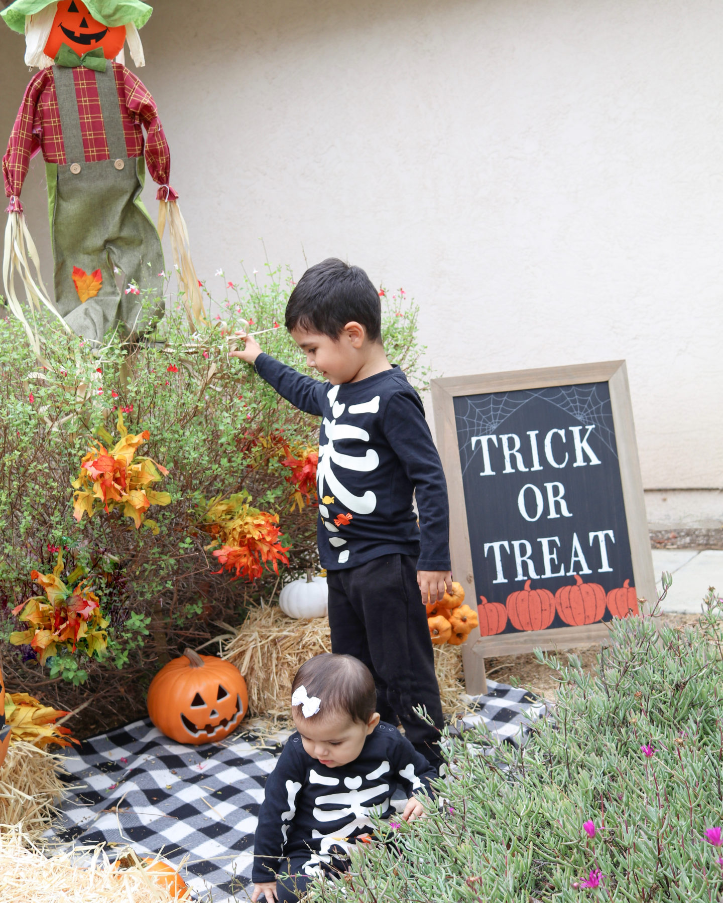 Trick or Treat sign, Halloween Yard decor, Kids Halloween Outfits
