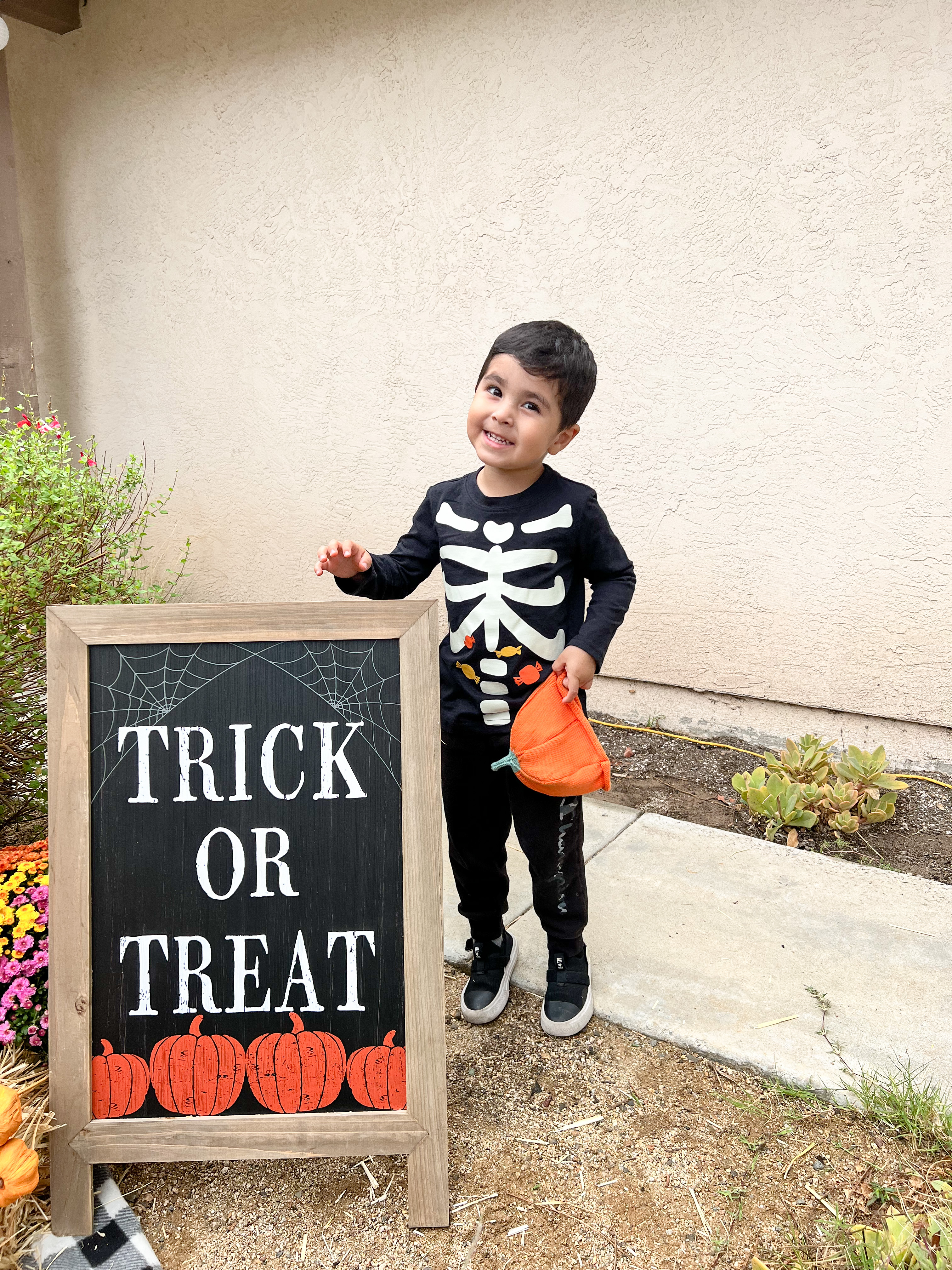 Trick or treat home decor, toddler boy skeleton tee shirt