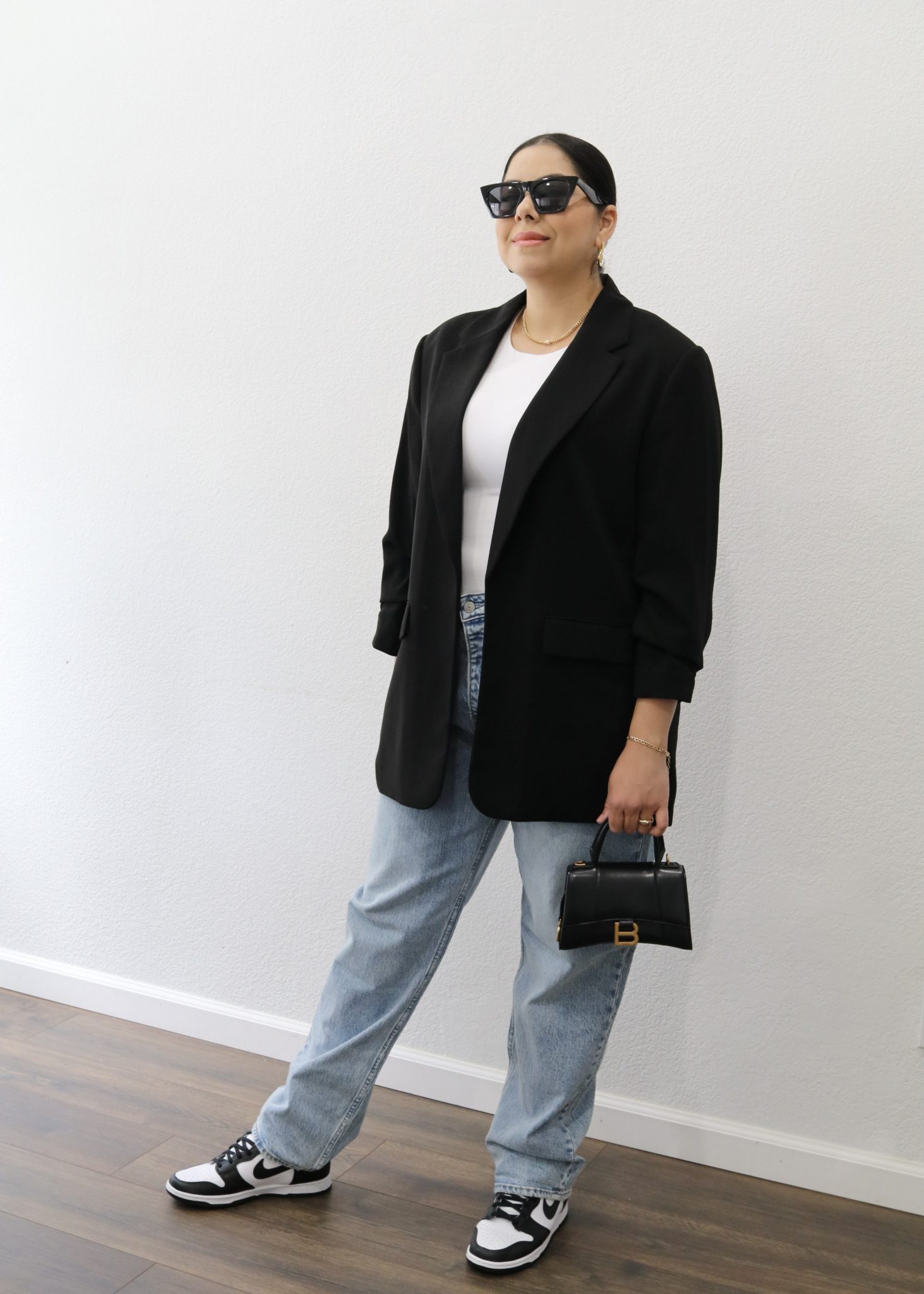 Styling Women High Rise Dad Jeans Lil bits of Chic