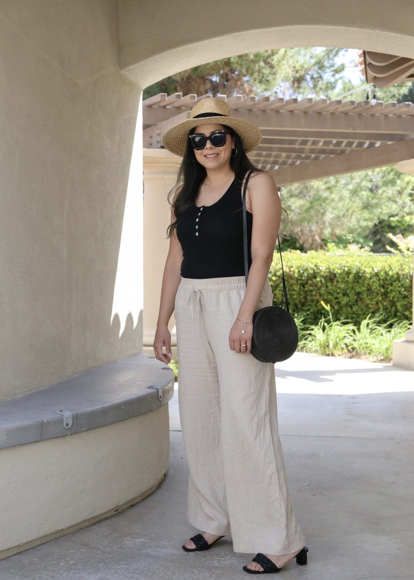 Wide leg linen pants for Summer - Lil bits of Chic