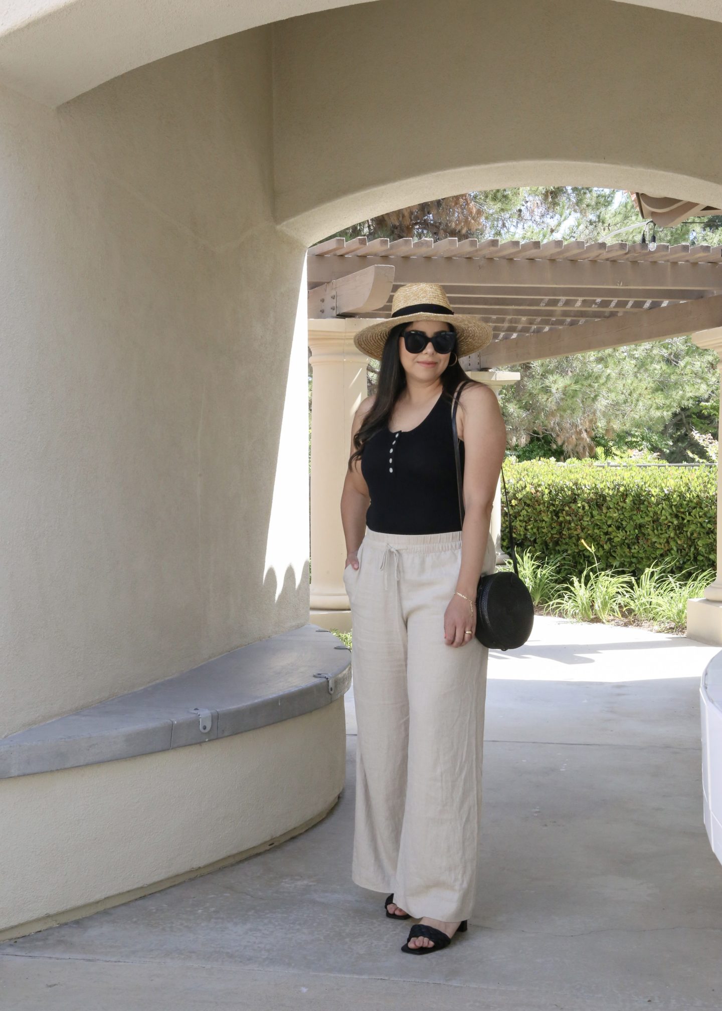 What To Wear With Wide Leg Linen Pants: Outfits For Work And Play
