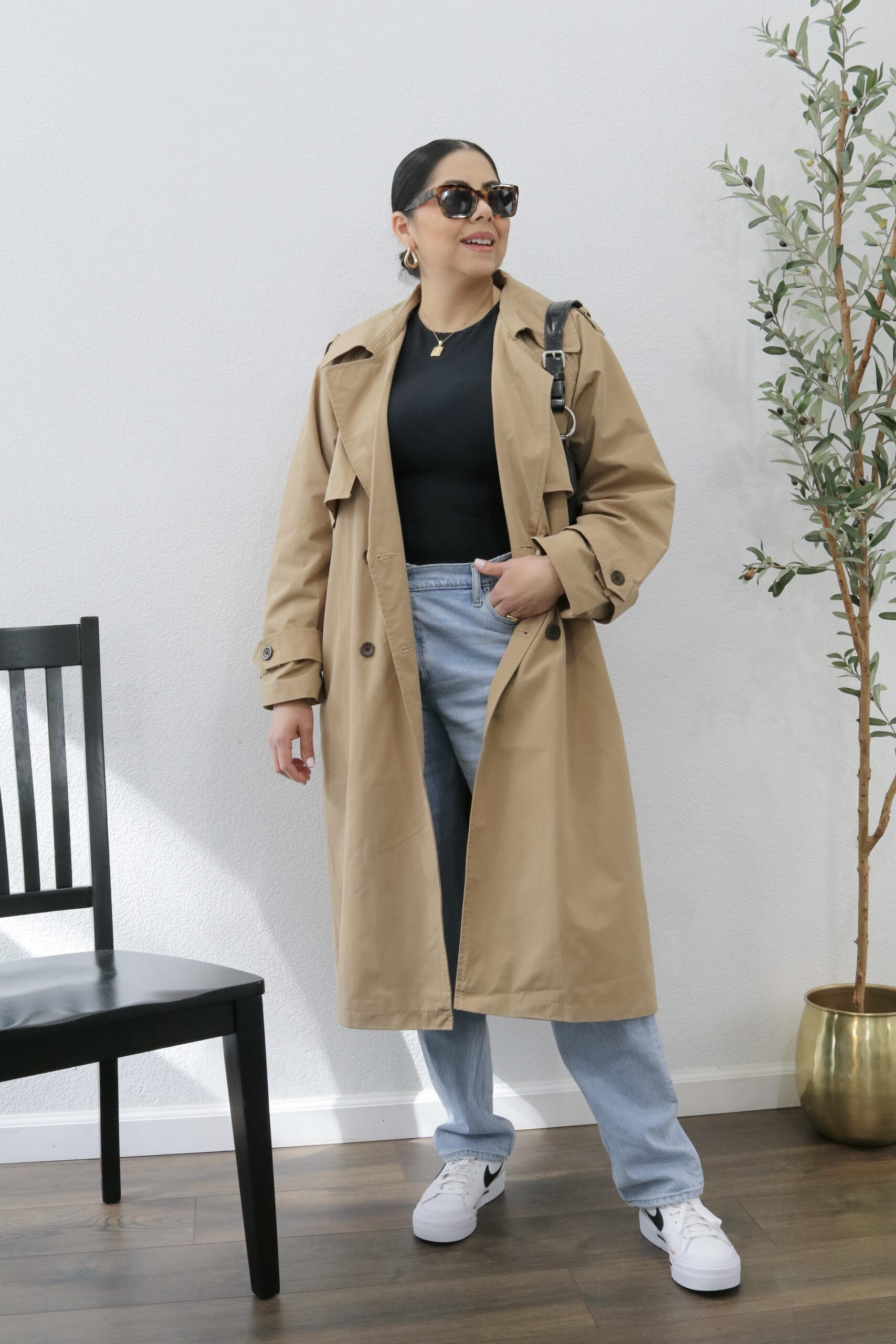 Sharing a Chic Faux Leather Trench Coat Outfit Idea for Women