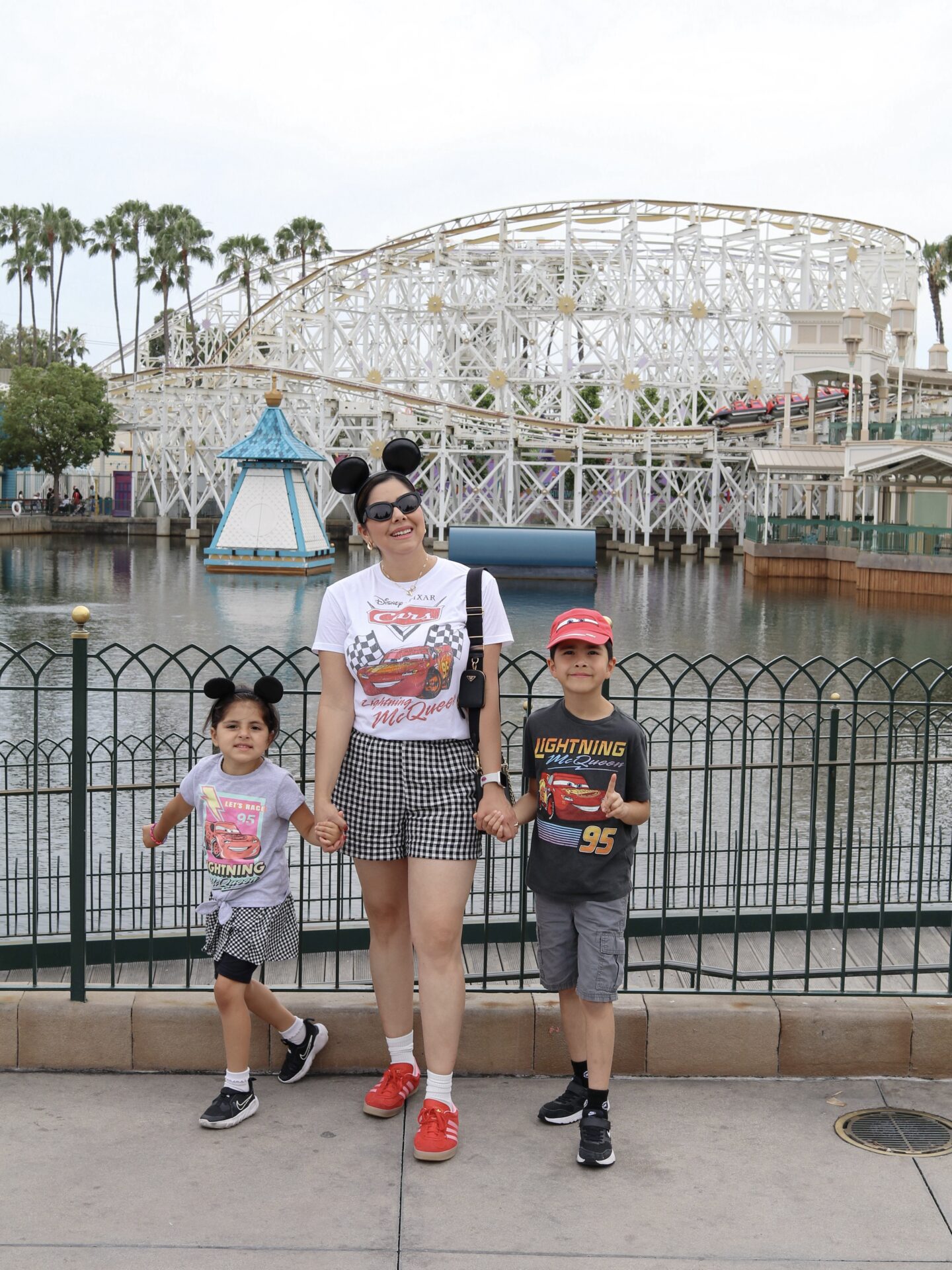 Coordinating Disney Outfits with Lightning McQueen, Latina mom blogger at Disney 