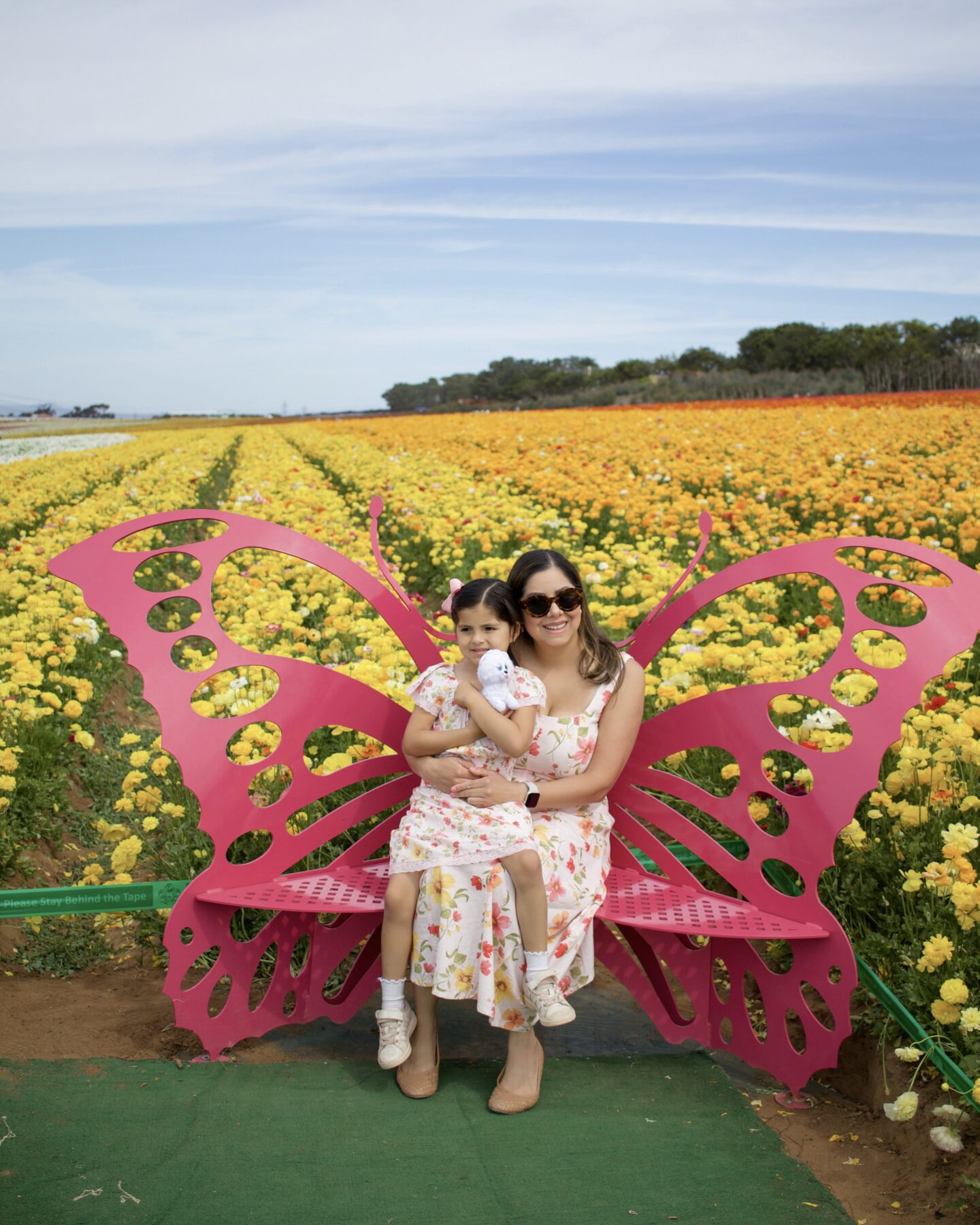 San Diego Mom and daughter at the Flower Fields